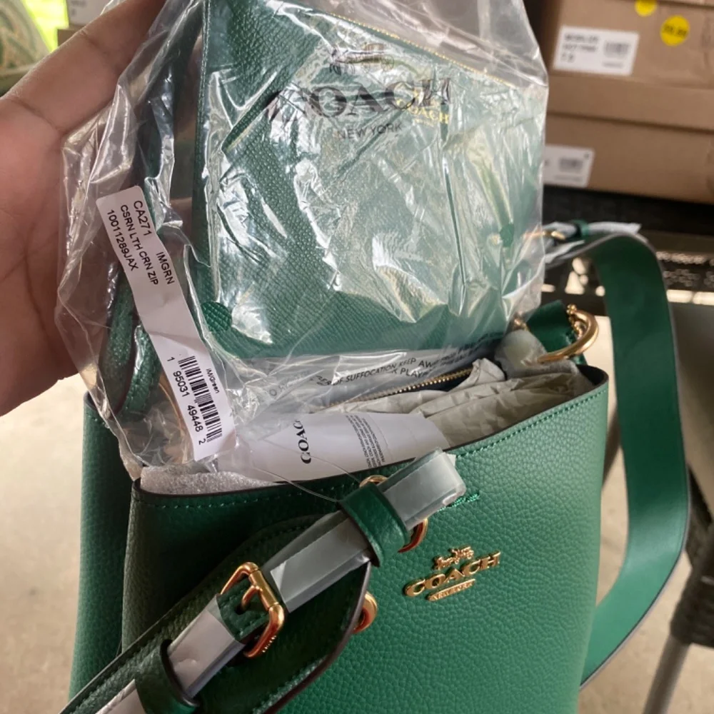 Brand New Coach Bag Beautiful Green - Picture 5 of 5